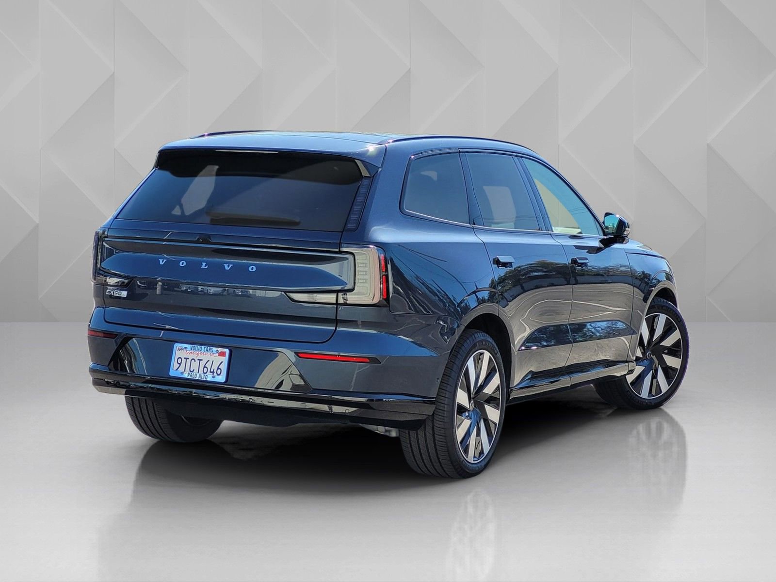 Used 2025 Volvo EX90 Ultra image 6