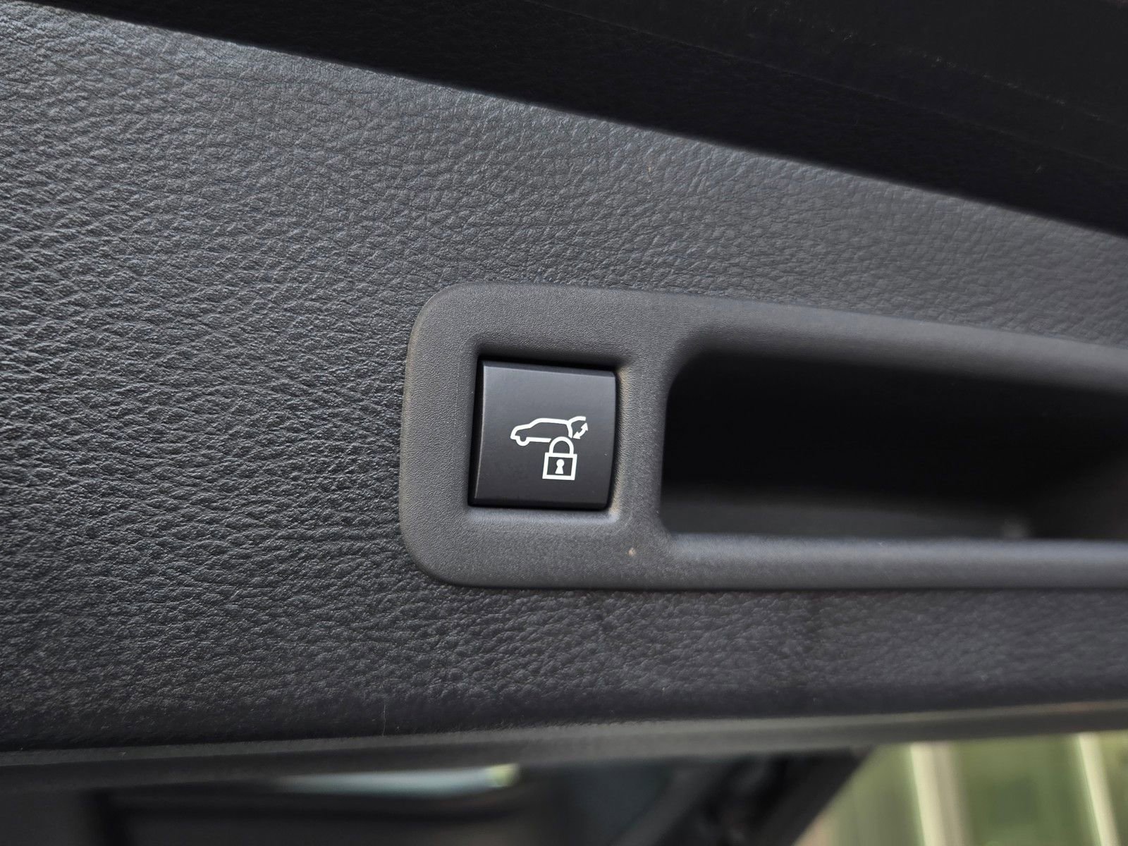 Certified 2026 Toyota Sienna XLE image 25