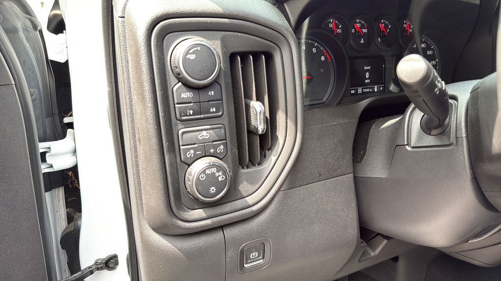 Used 2019 Chevrolet Silverado 1500 Custom Trail Boss w/ Custom Convenience Package AWD/4WD image 16
