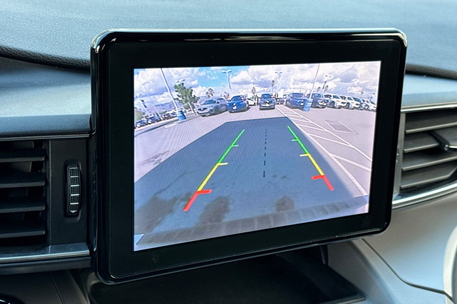 Used 2023 Ford Explorer XLT w/ Equipment Group 202A image 21