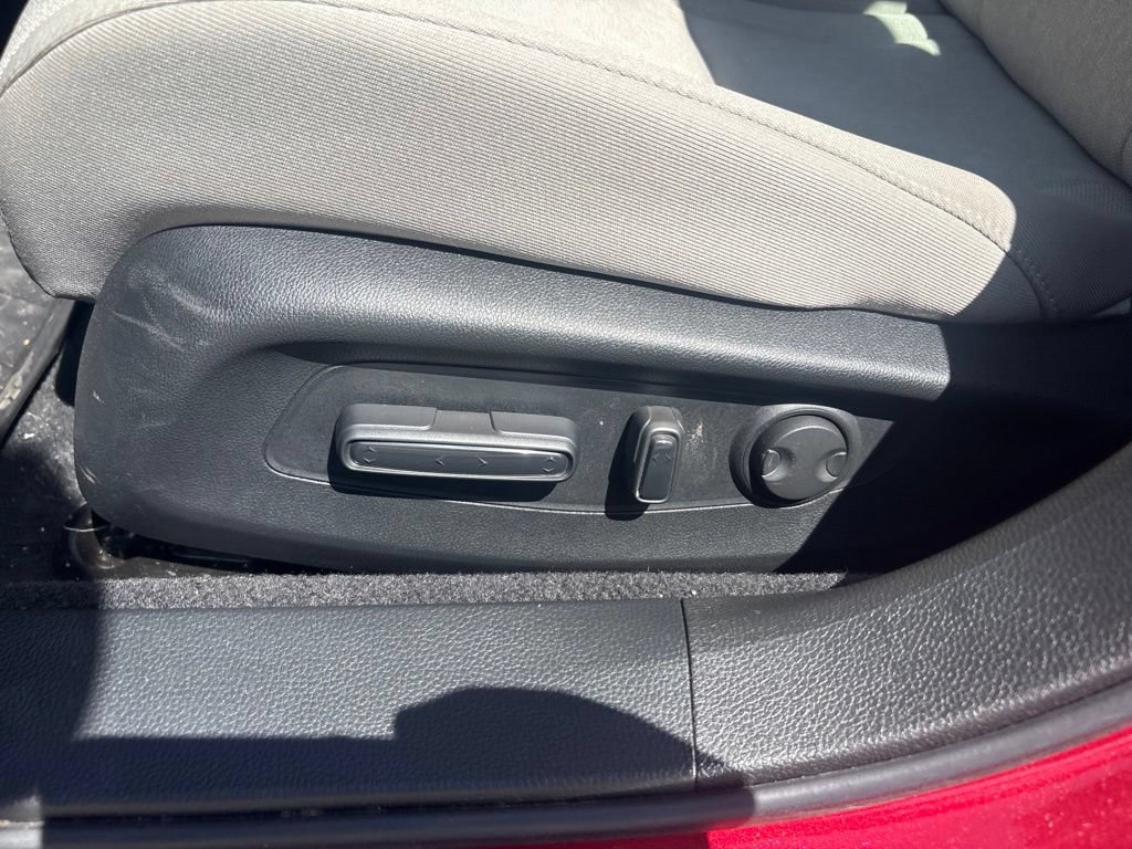 Certified 2025 Honda Accord SE image 13