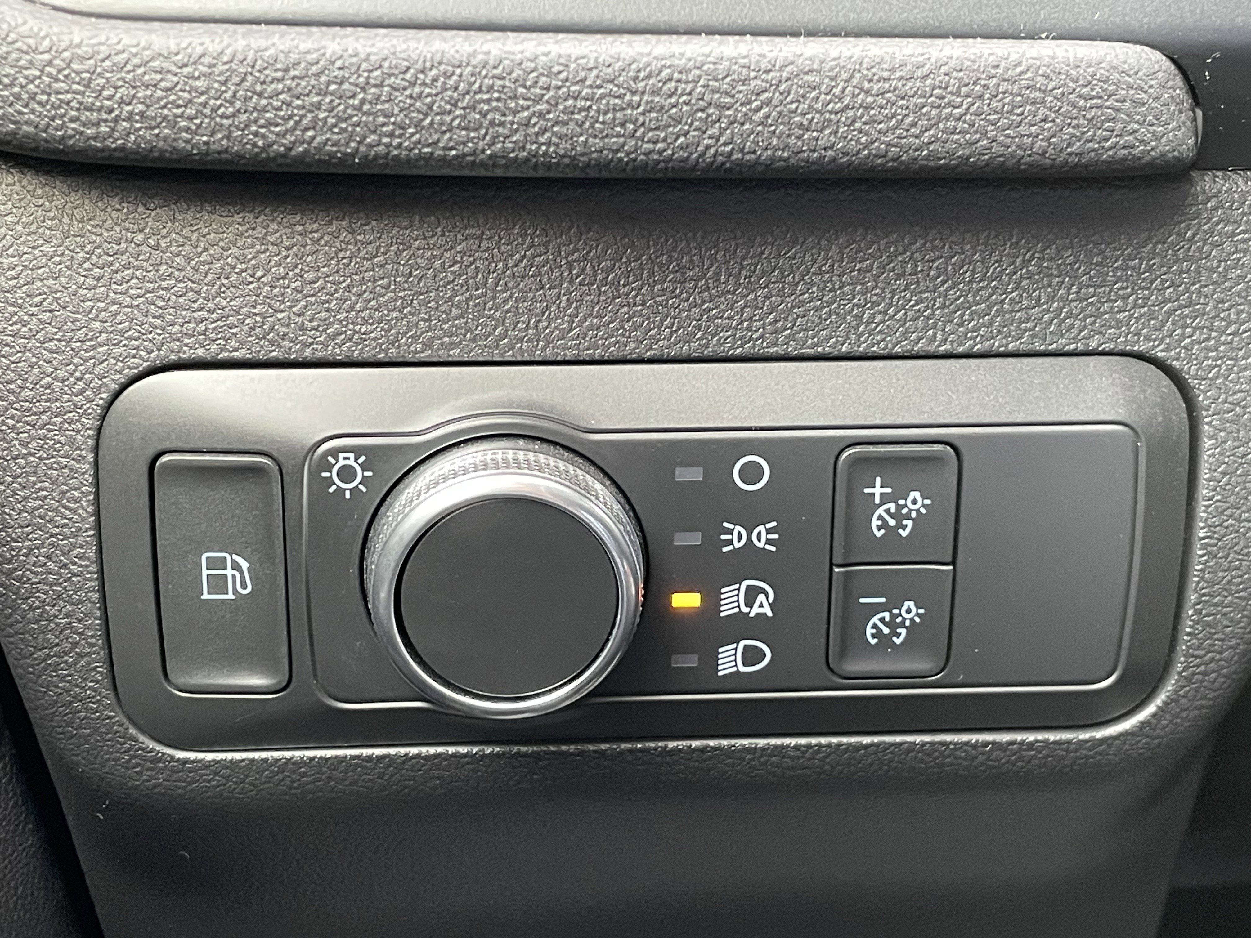 Used 2022 Ford Escape SE w/ Cold Weather Package image 20