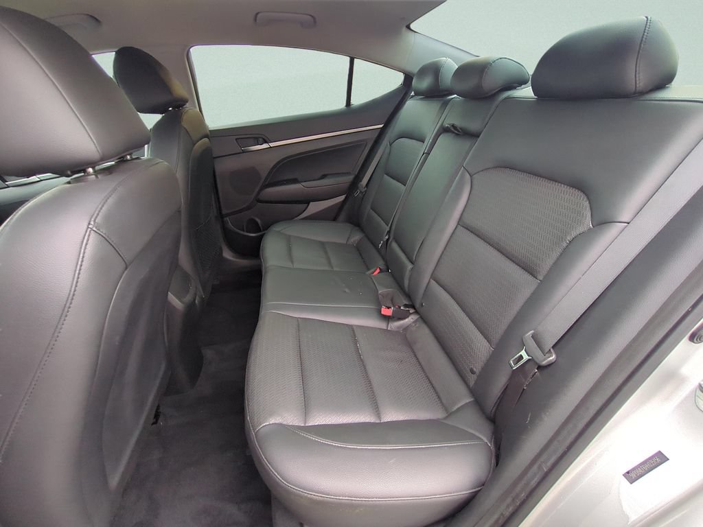 Used 2017 Hyundai Elantra Limited FWD image 10
