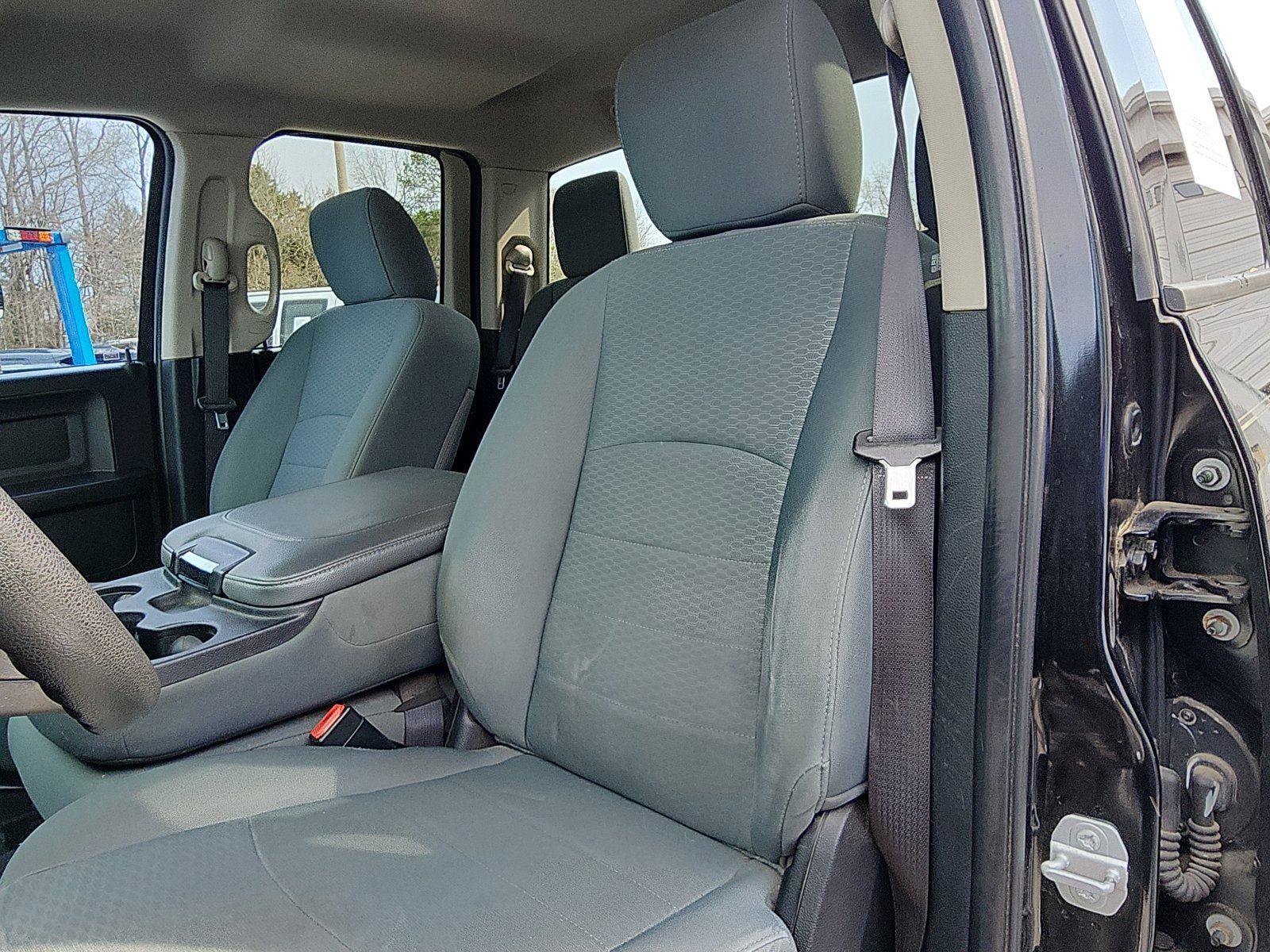 Used 2015 RAM 1500 Express image 18