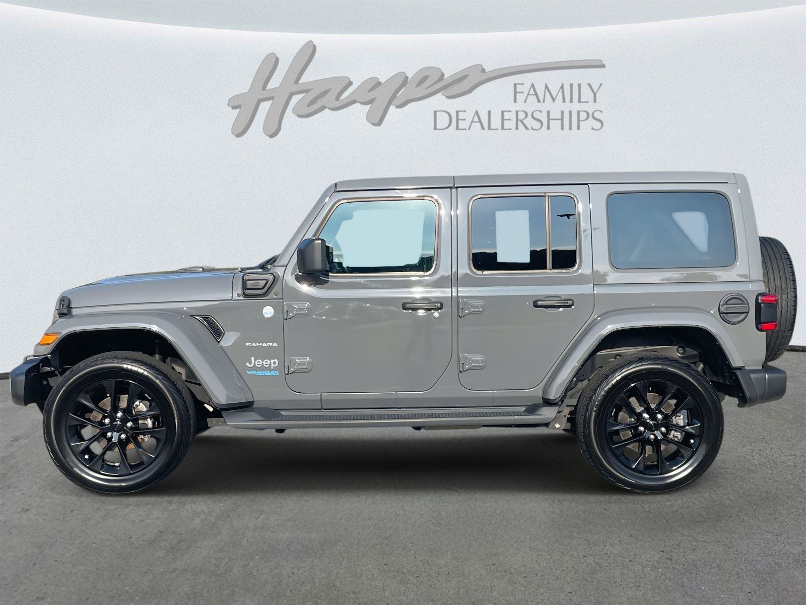 Used 2021 Jeep Wrangler Unlimited Sahara w/ Safety Group image 36