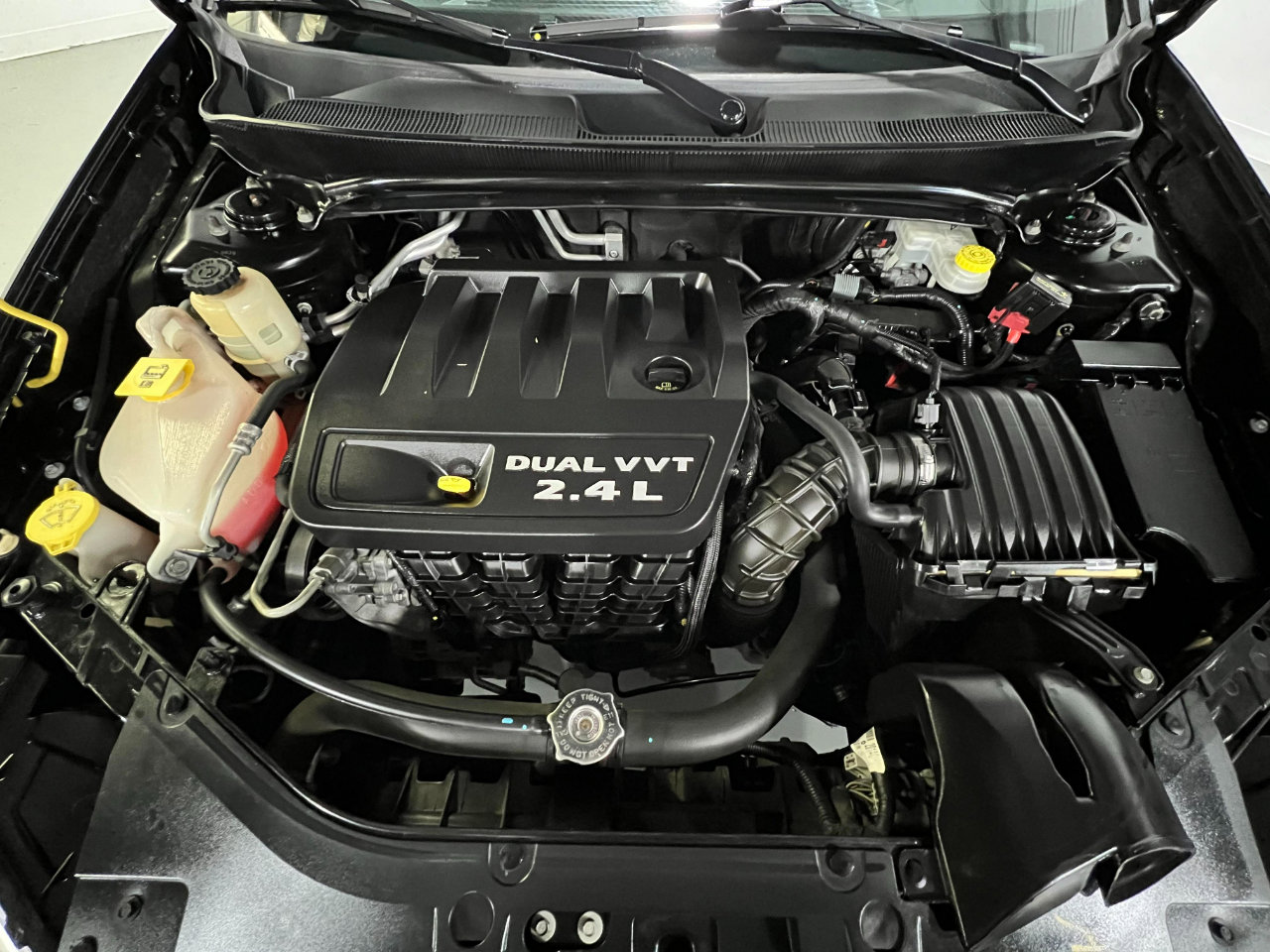 Used 2012 Chrysler 200 Touring image 16