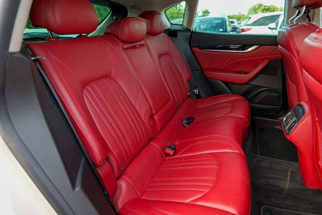 Used 2019 Maserati Levante Base image 31