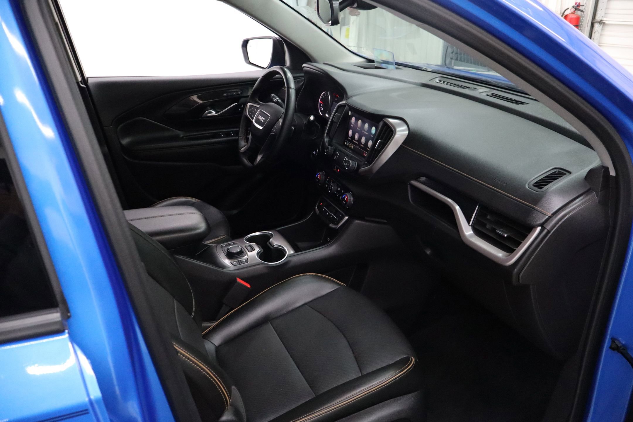 Used 2024 GMC Terrain AT4 w/ Tech Package image 29