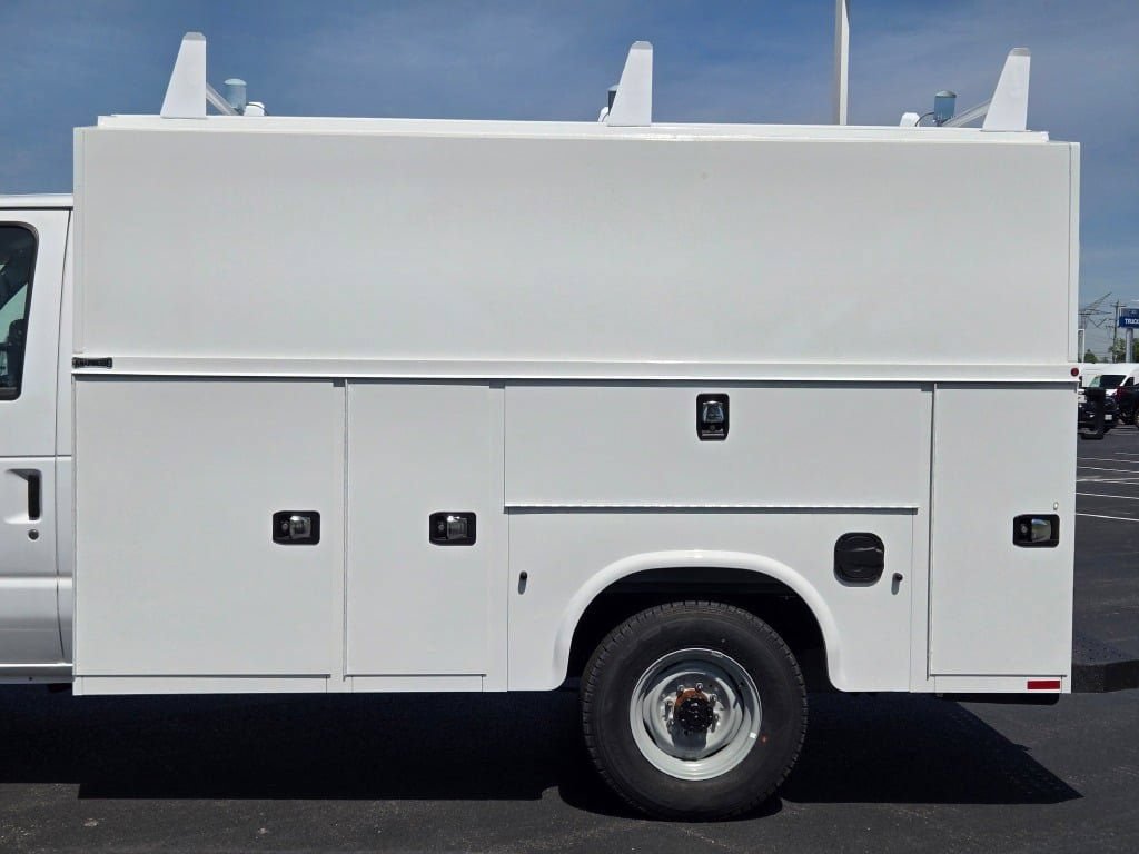 New 2026 Ford E-350 and Econoline 350 Super Duty w/ Power Equipment Group RWD image 19