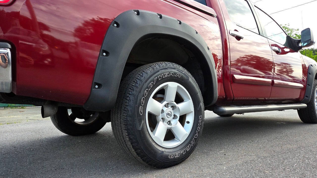 Used 2004 Nissan Titan SE w/ (Bed) Utility Bed Pkg AWD/4WD image 16