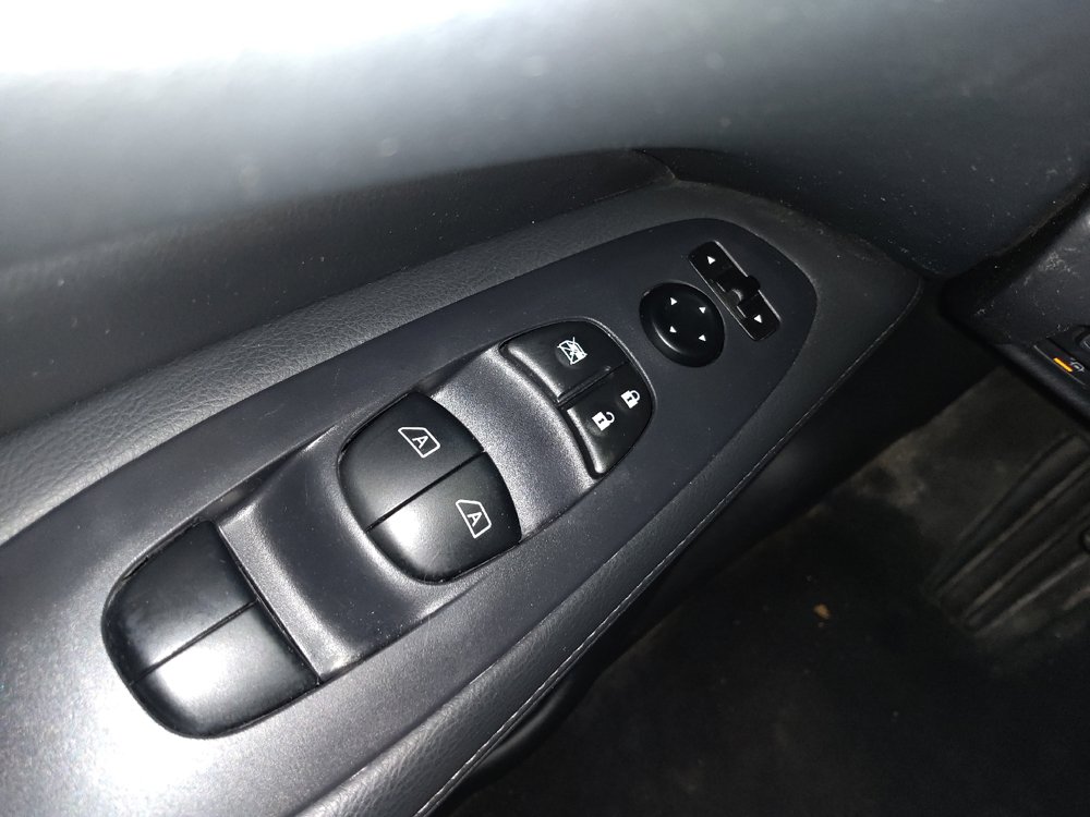 Used 2020 Nissan Pathfinder SL AWD/4WD image 27