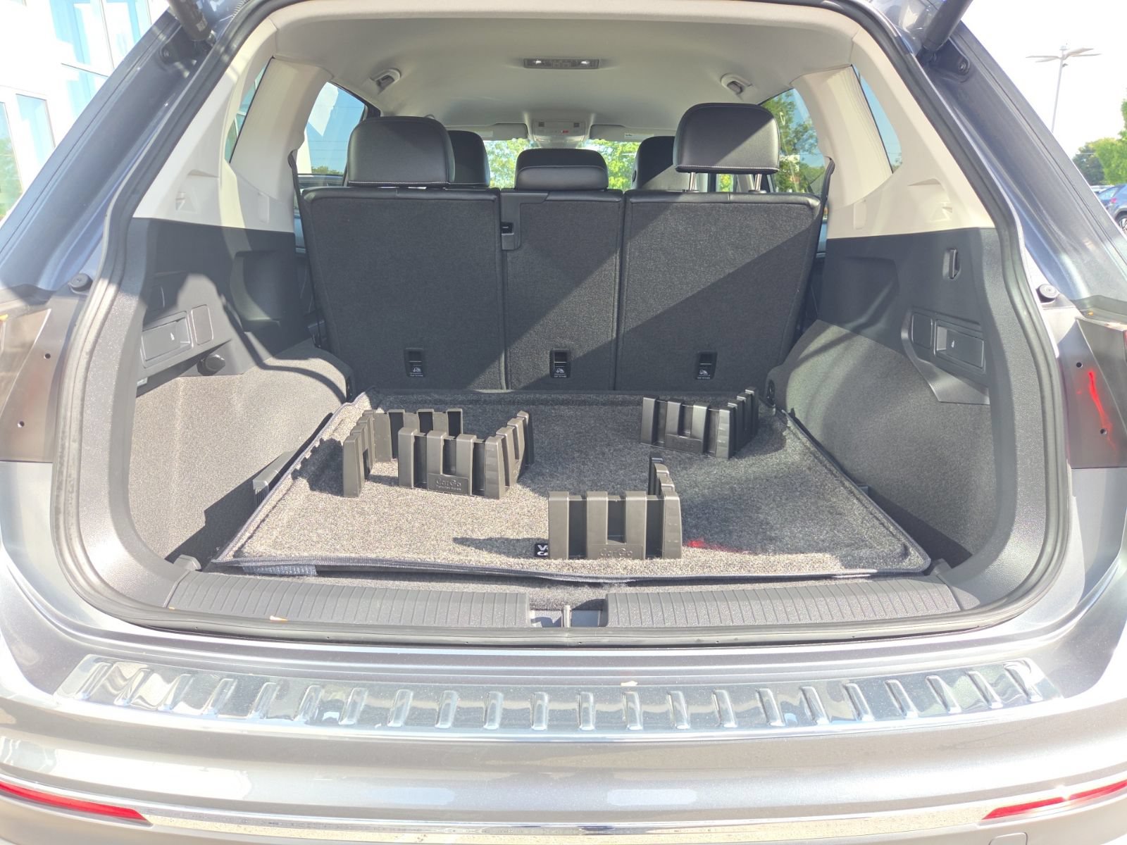 Certified 2024 Volkswagen Tiguan SE AWD/4WD image 9