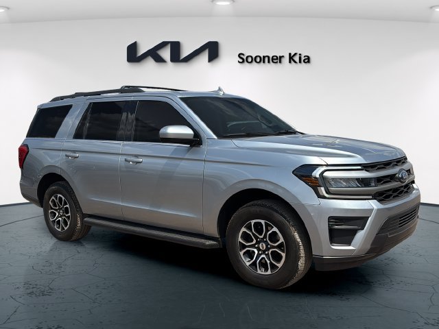 Used 2024 Ford Expedition XLT AWD/4WD image 8