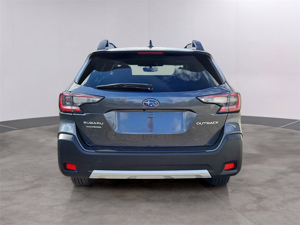 Used 2023 Subaru Outback Limited image 5