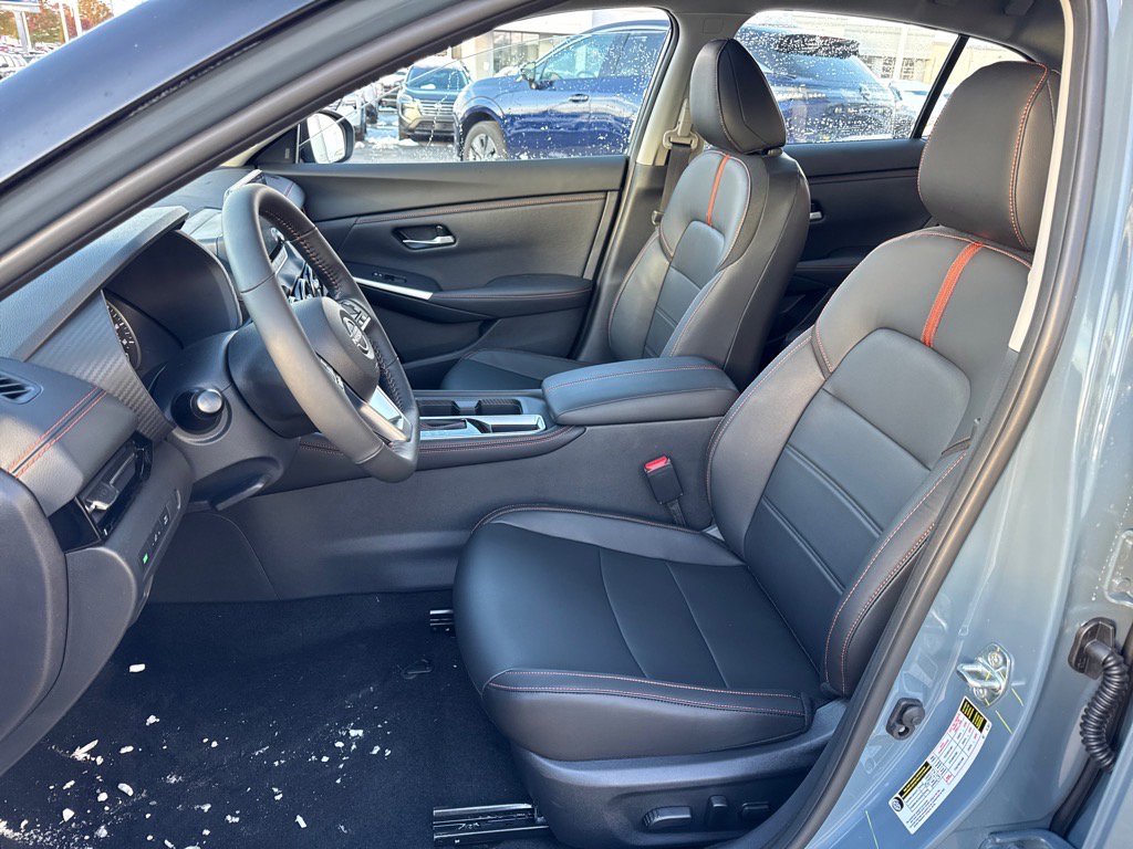 New 2025 Nissan Sentra SR w/ SR Premium Package image 4