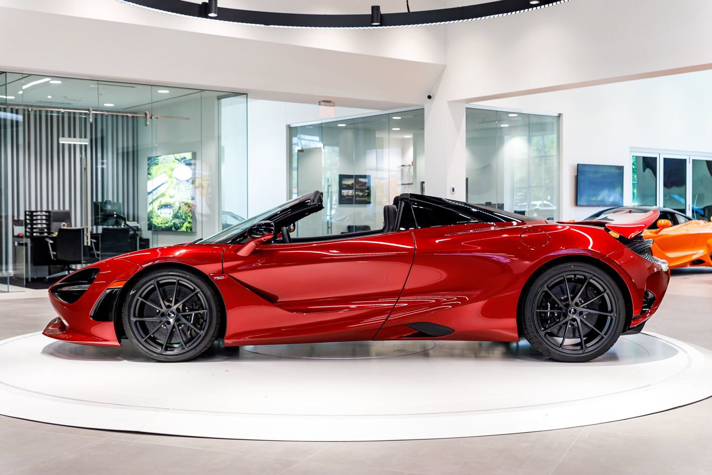 Used 2027 McLaren 750S Spider RWD image 6