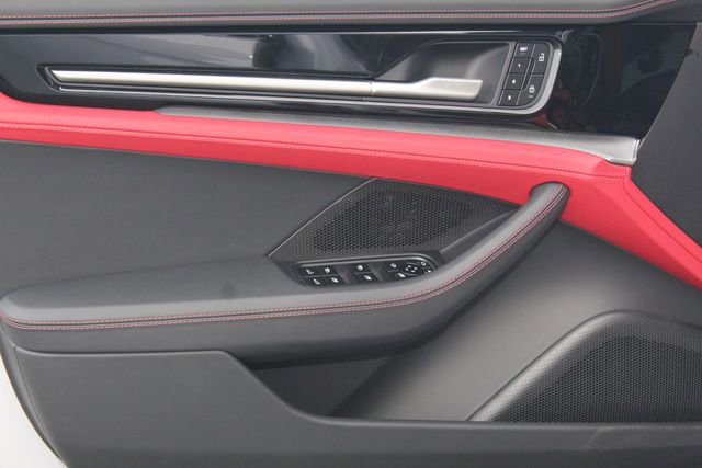 New 2025 Porsche Panamera 4 image 21