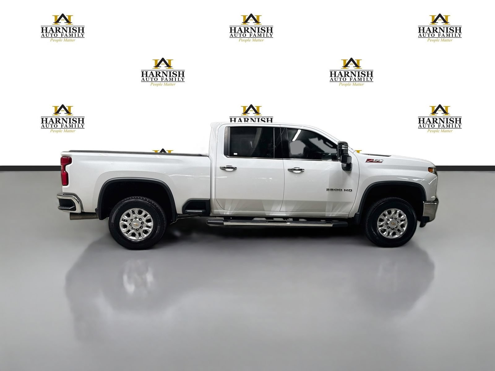 Used 2022 Chevrolet Silverado 3500 LTZ w/ LTZ Convenience Package AWD/4WD image 4
