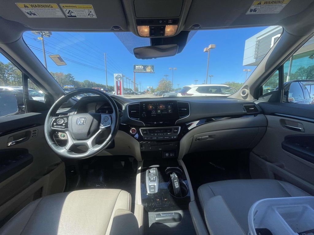 Used 2022 Honda Pilot Touring image 16