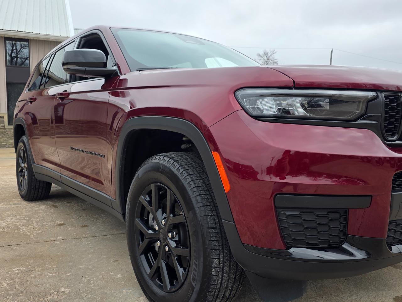 Used 2024 Jeep Grand Cherokee L Altitude image 29