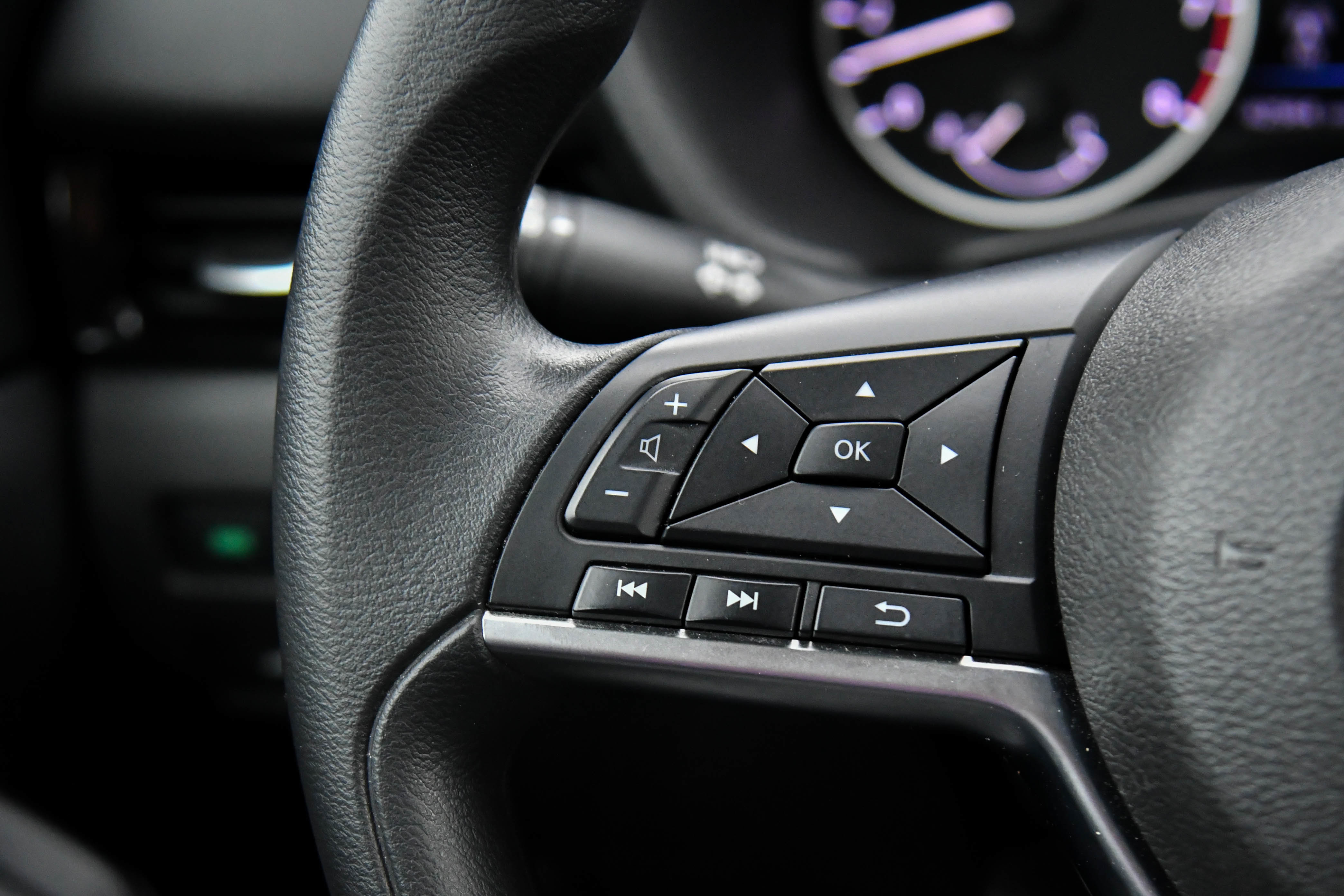 Used 2024 Nissan Sentra SV image 26