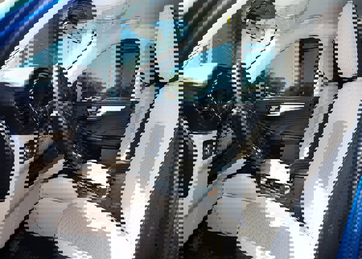 Used 2022 Ford Escape SE image 38