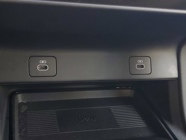 Certified 2025 Land Rover Discovery Sport S AWD/4WD image 33