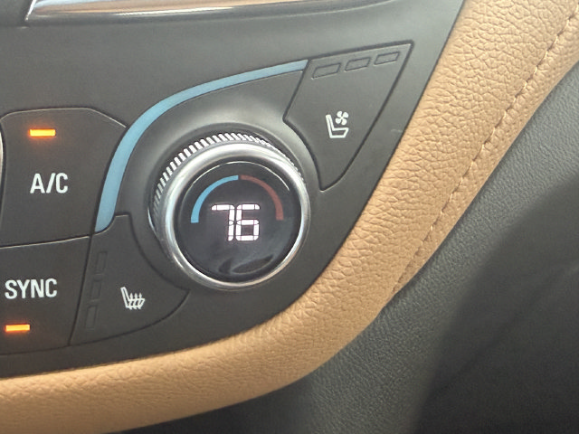 Used 2021 Chevrolet Equinox Premier FWD image 25