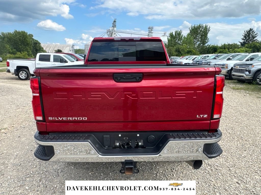 Used 2025 Chevrolet Silverado 2500 LTZ w/ LTZ Plus Package AWD/4WD image 4