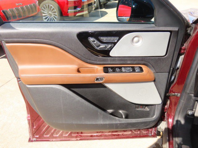 Used 2022 Lincoln Aviator Reserve w/ Equipment Group 201A image 23