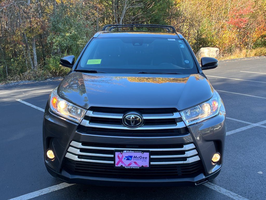 Used 2017 Toyota Highlander XLE w/ Carpet Mat Package AWD/4WD image 8