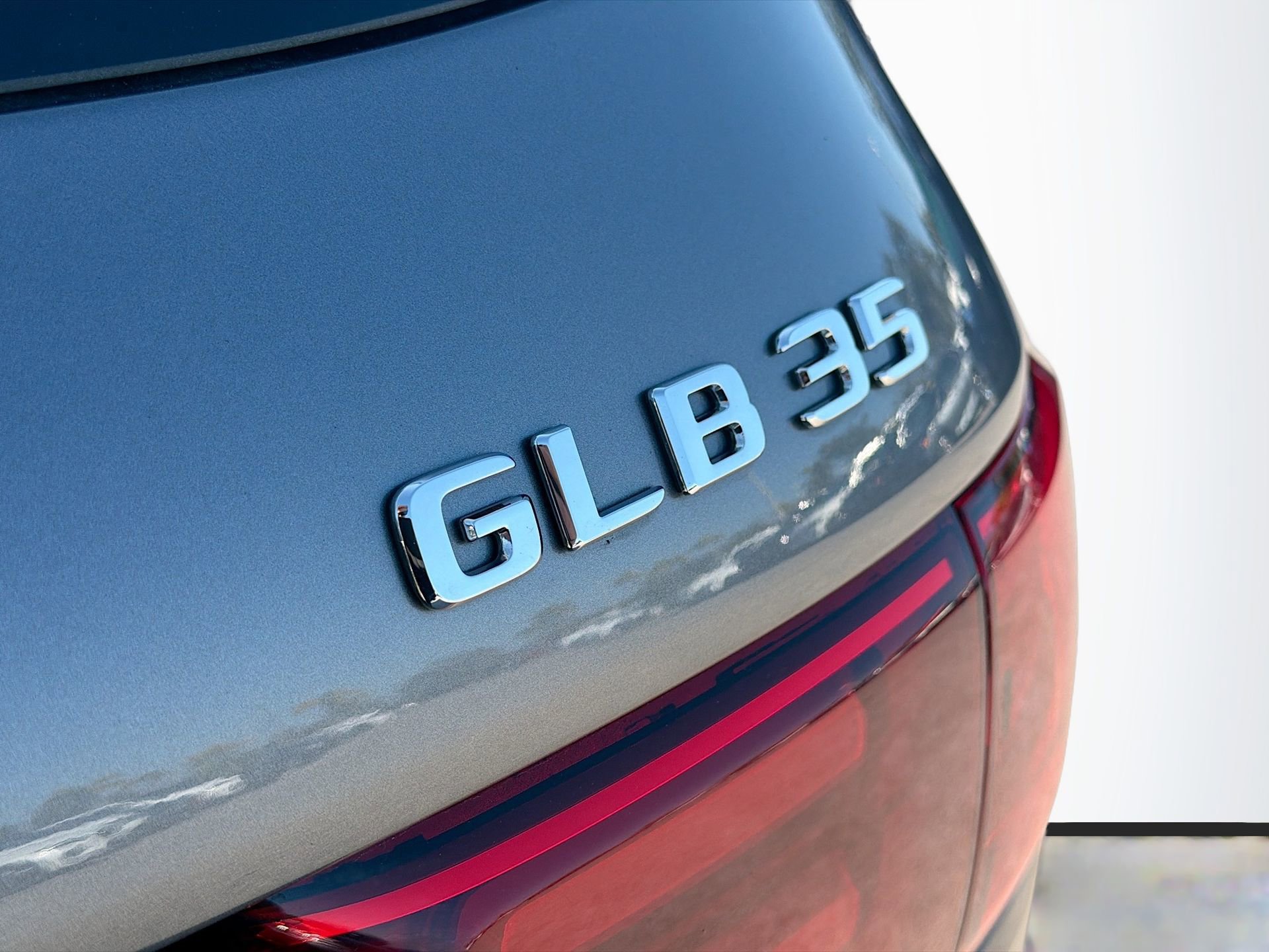 Used 2025 Mercedes-Benz GLB 35 AMG 4MATIC image 43