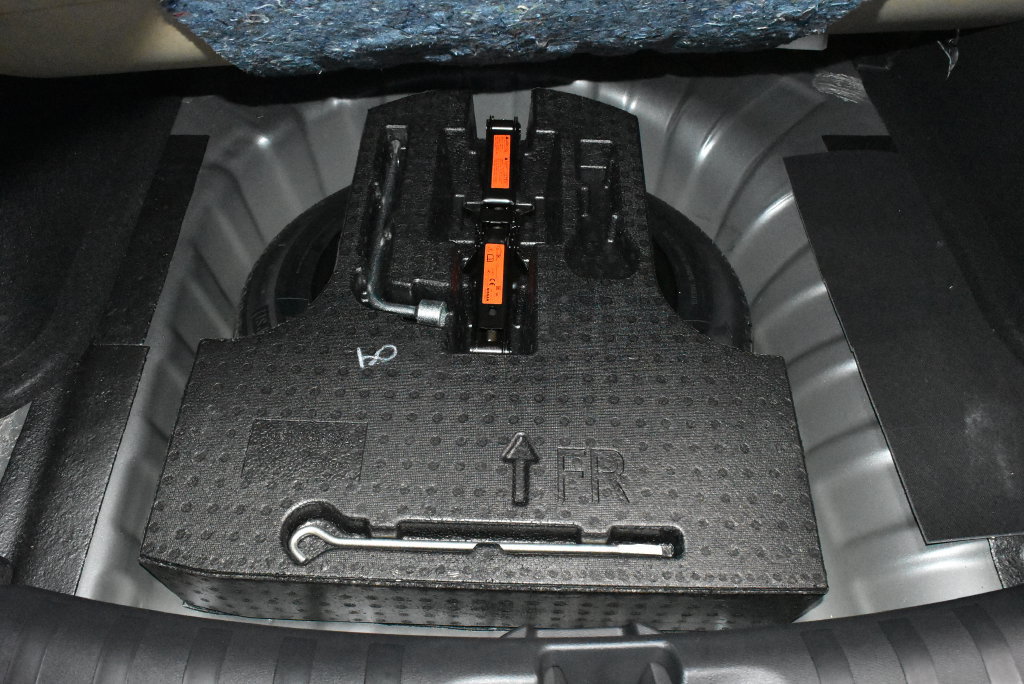 Certified 2025 Nissan Kicks Play S FWD image 25