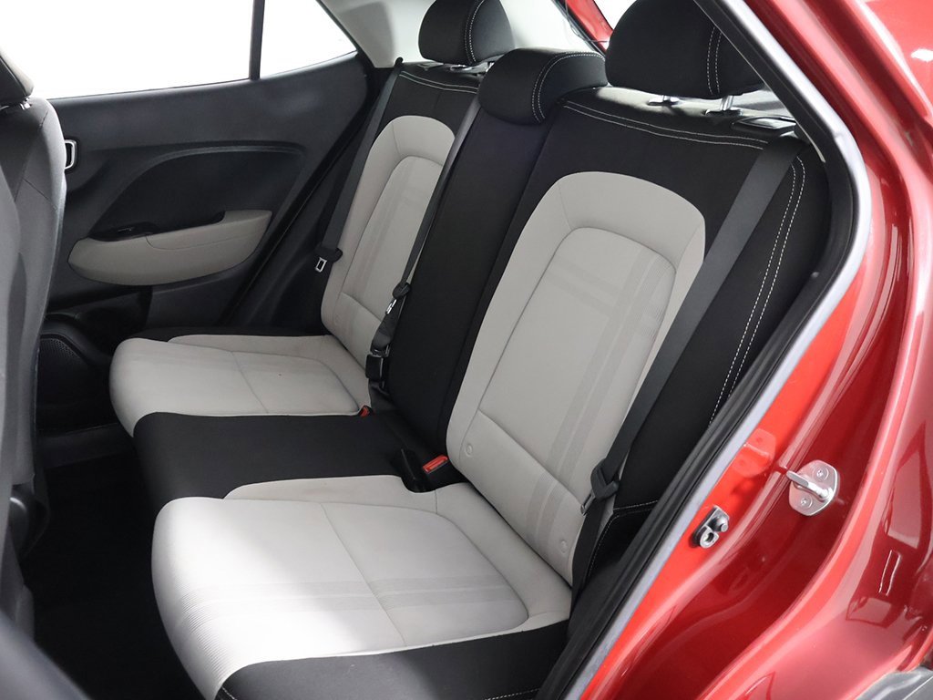 Used 2023 Hyundai Venue SEL image 27