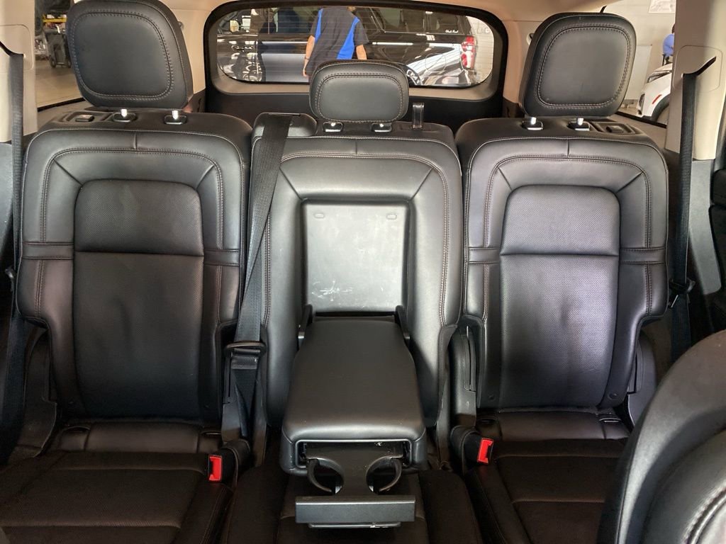 Used 2024 Lincoln Aviator Reserve w/ Jet Appearance Package image 13