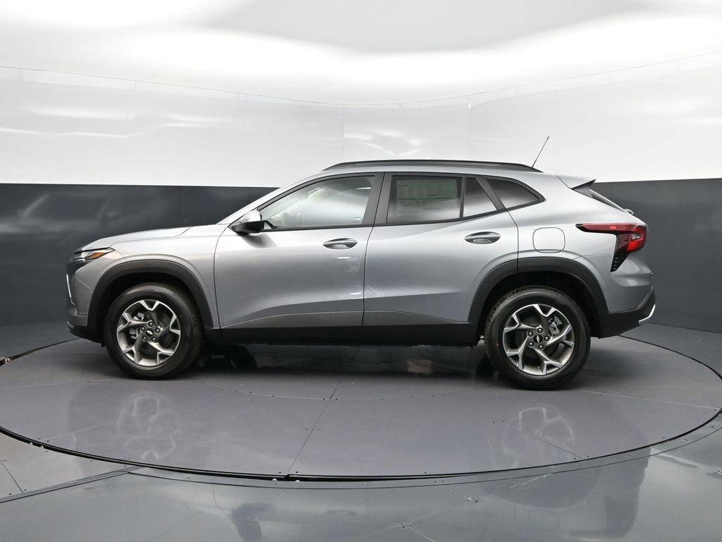 New 2026 Chevrolet Trax LT w/ Driver Confidence Package image 4