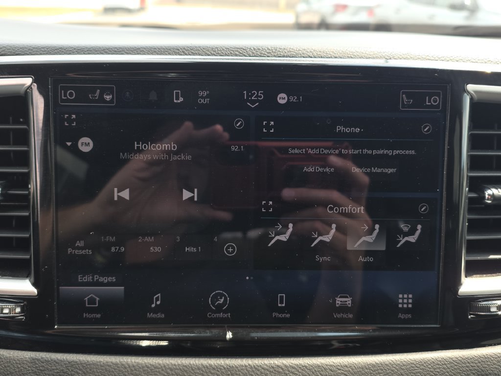 Used 2023 Chrysler Pacifica Touring-L FWD image 21