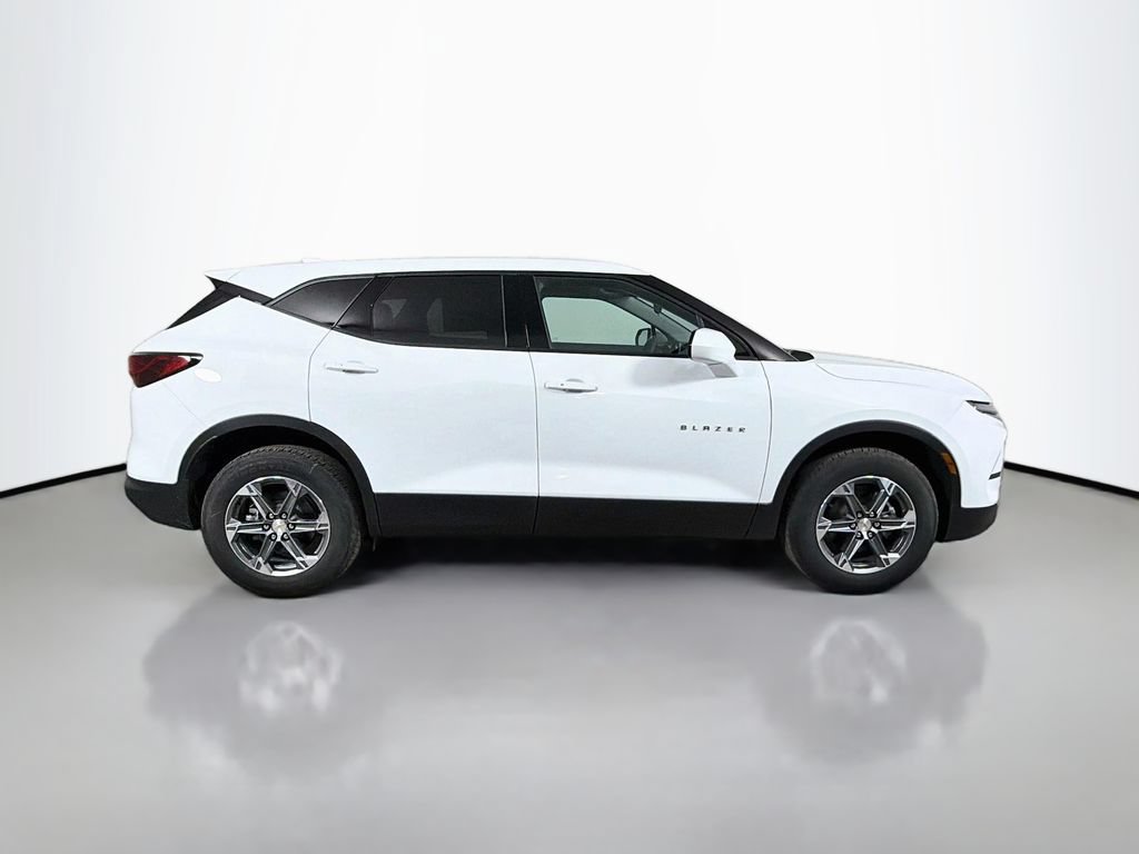 New 2026 Chevrolet Blazer LT w/ LPO, Floor Liner Package AWD/4WD image 4