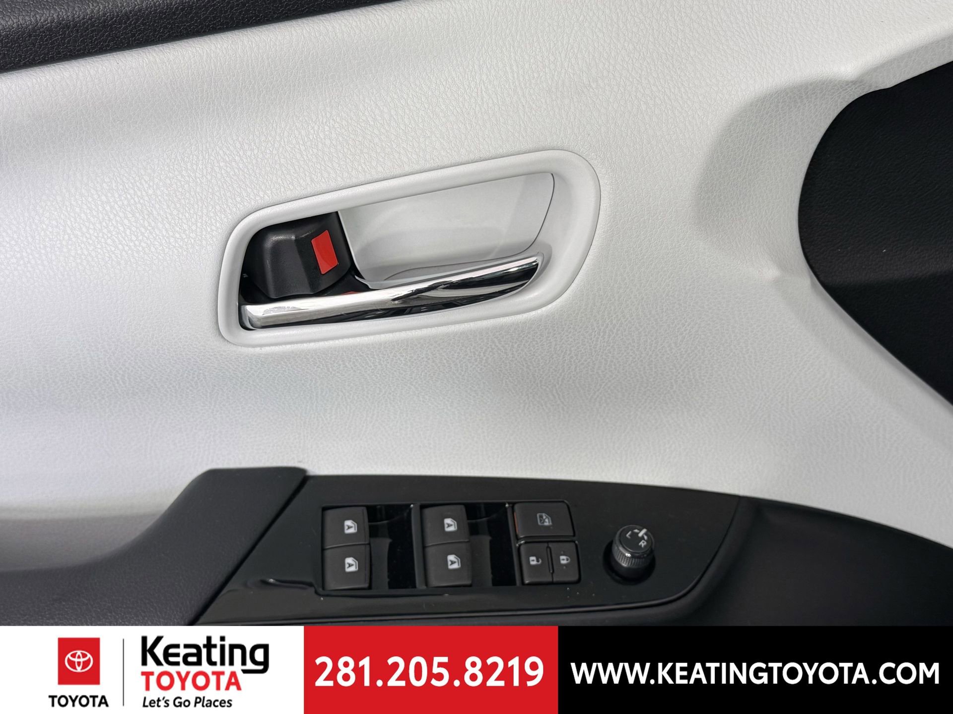 Used 2017 Toyota Prius Two image 12