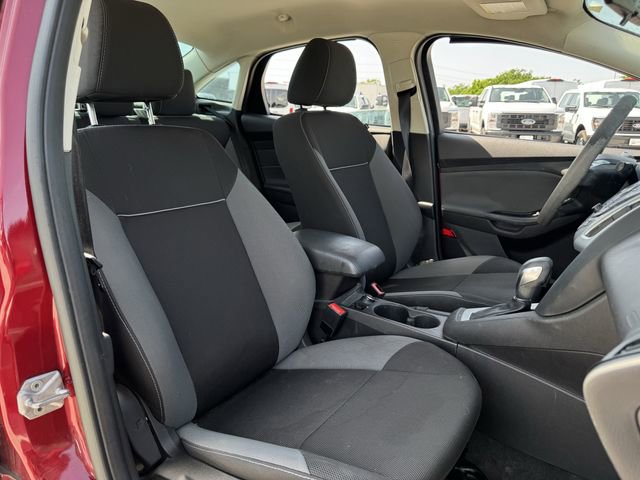 Used 2014 Ford Focus SE FWD image 27