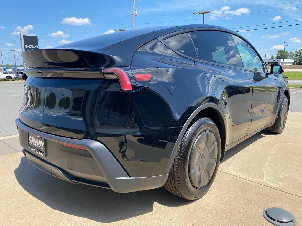 Used 2026 Tesla Model Y 2WD image 7