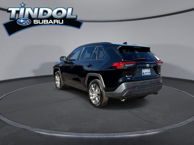 Used 2020 Toyota RAV4 XLE Premium image 6