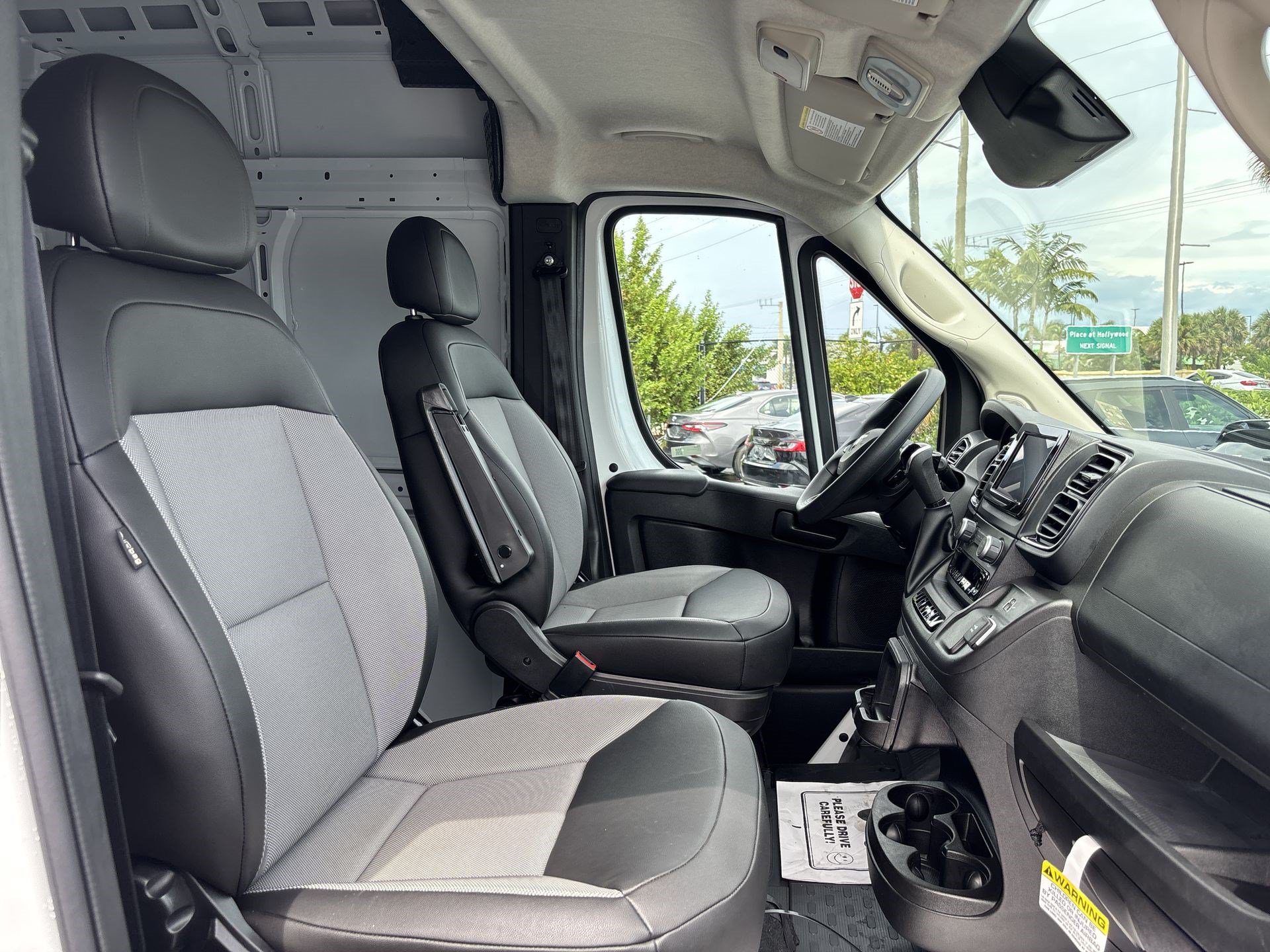 Used 2026 RAM ProMaster 2500 w/ Convenience Group FWD image 24
