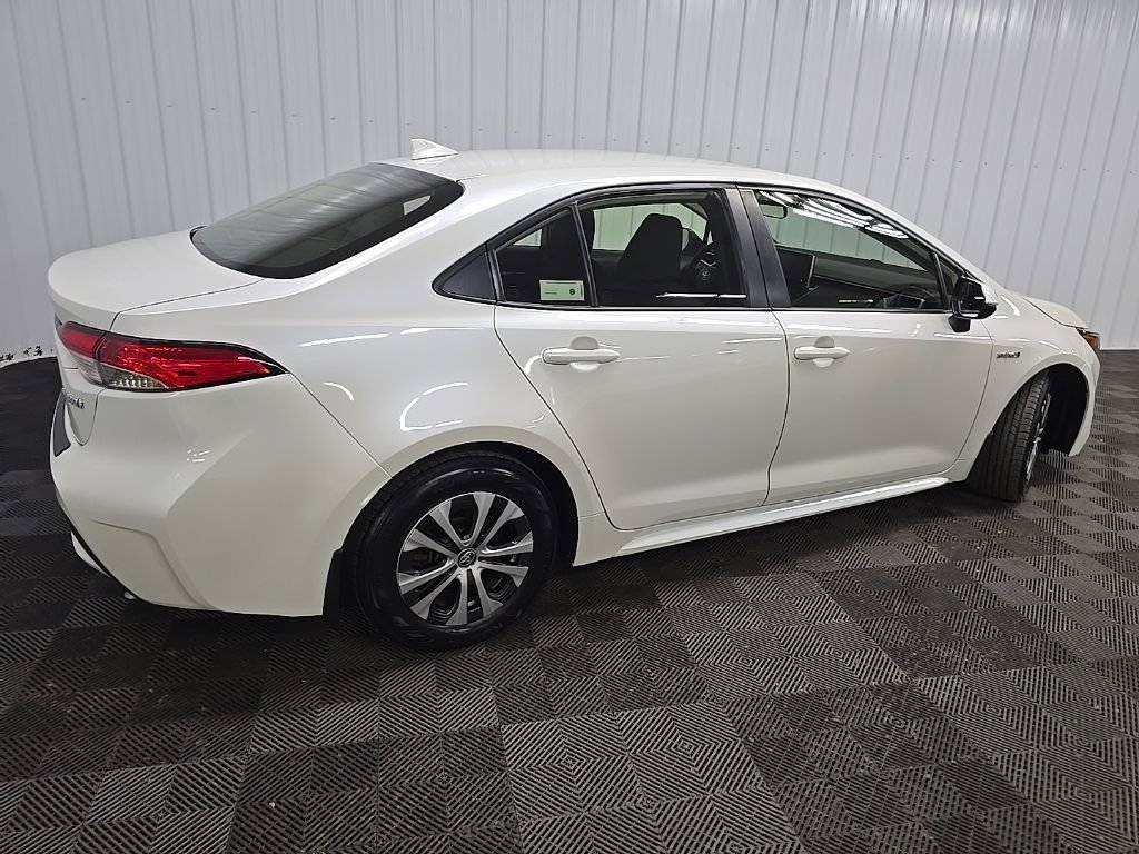 Used 2020 Toyota Corolla LE FWD image 3