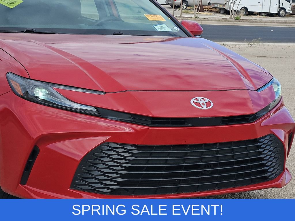 Used 2025 Toyota Camry LE image 7