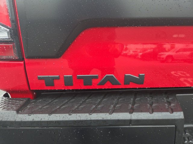 Used 2021 Nissan Titan PRO-4X w/ Pro-4x Convenience Package AWD/4WD image 29