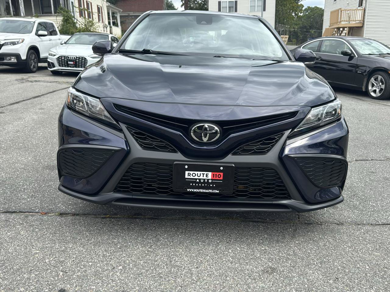Used 2022 Toyota Camry SE FWD image 4