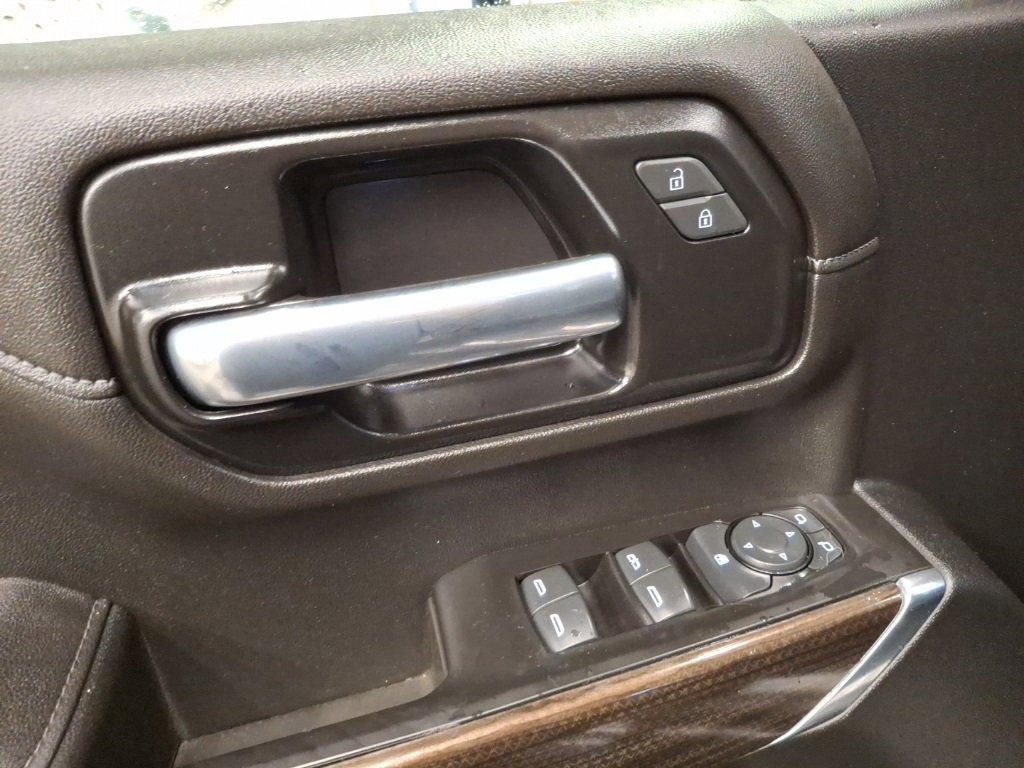 Used 2021 Chevrolet Silverado 2500 LT w/ Convenience Package image 13