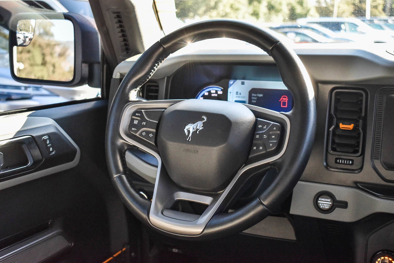 Used 2022 Ford Bronco Badlands image 15