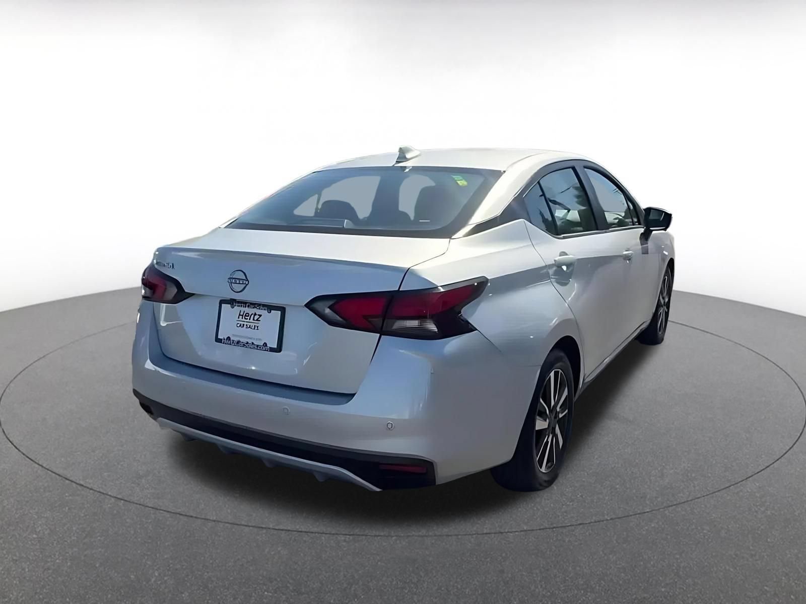 Used 2025 Nissan Versa SV FWD image 14